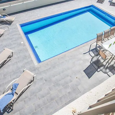 Delfini 1 Villa